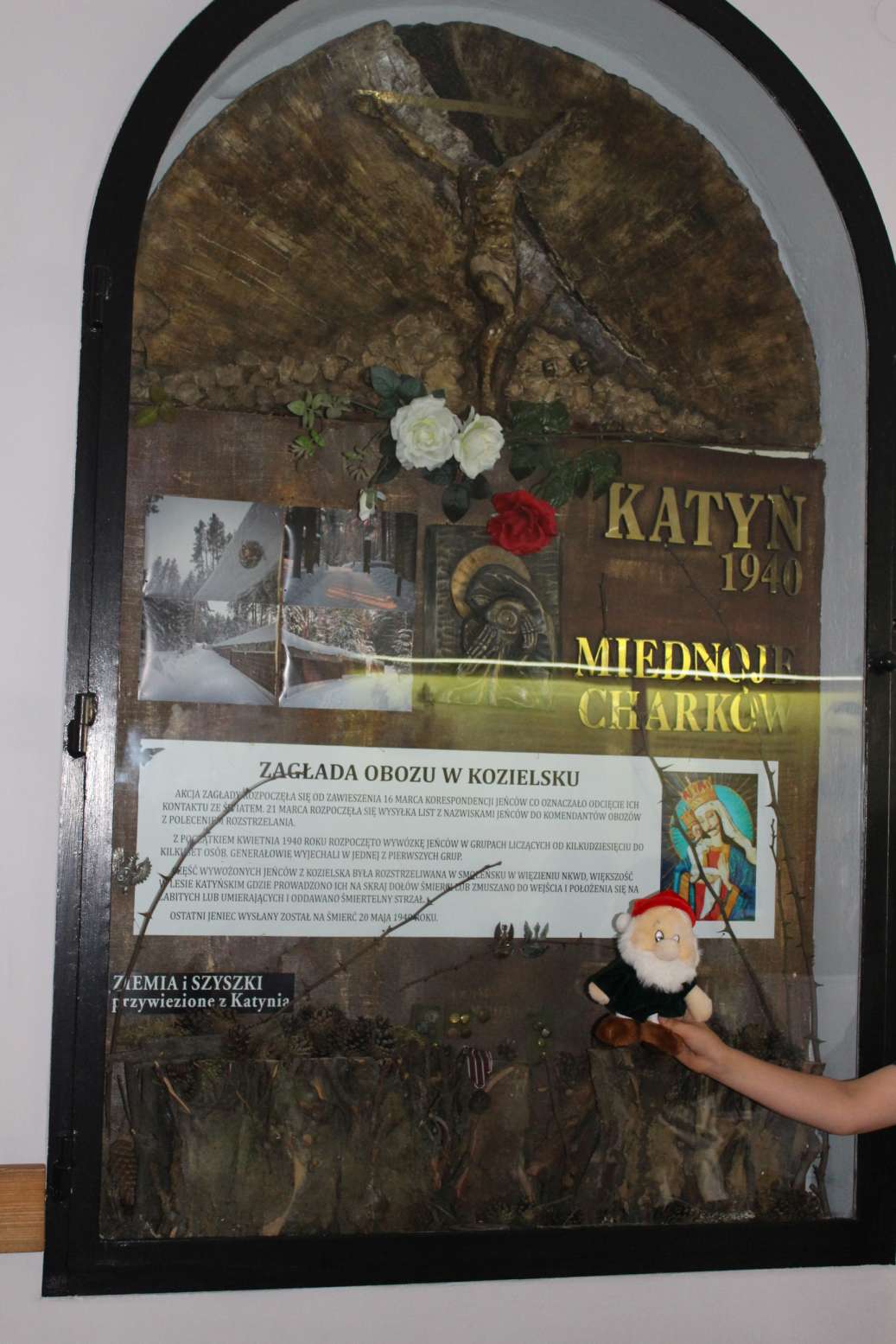 kościół filipinów- wystawa poświęcona zamordowanym w Katyniu i innych miejscach kaźni w byłym ZSRR